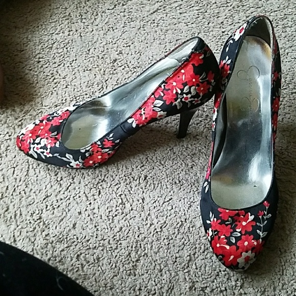 Shoes - Picture 2 of 3